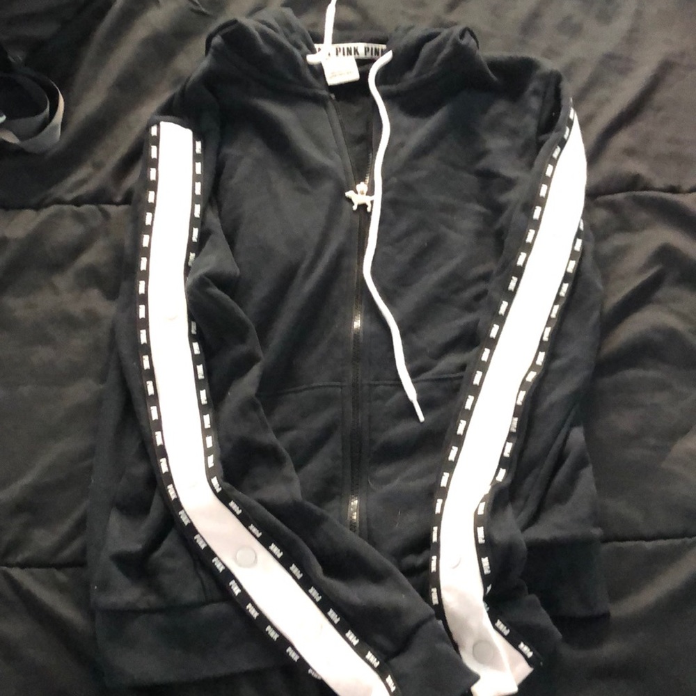 Black pink sweatshirt